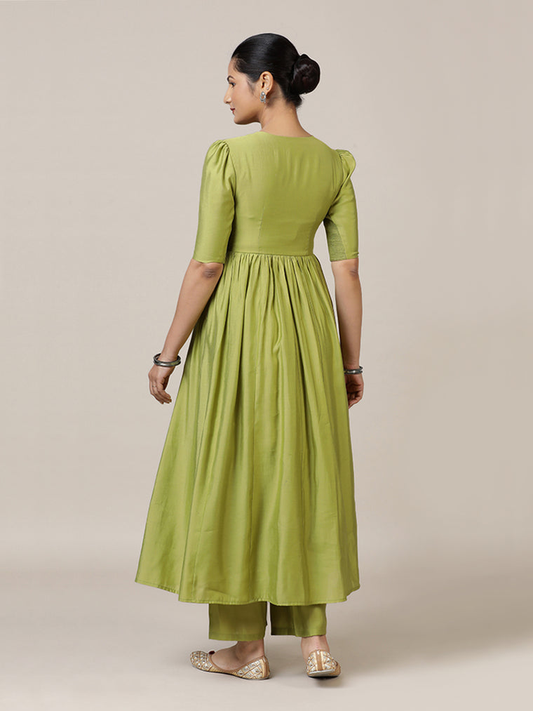 Faiza x Rozaana Kurta, in Green Viscose, featuring elbow sleeves and v-neckline, made for daily & work (view 2).