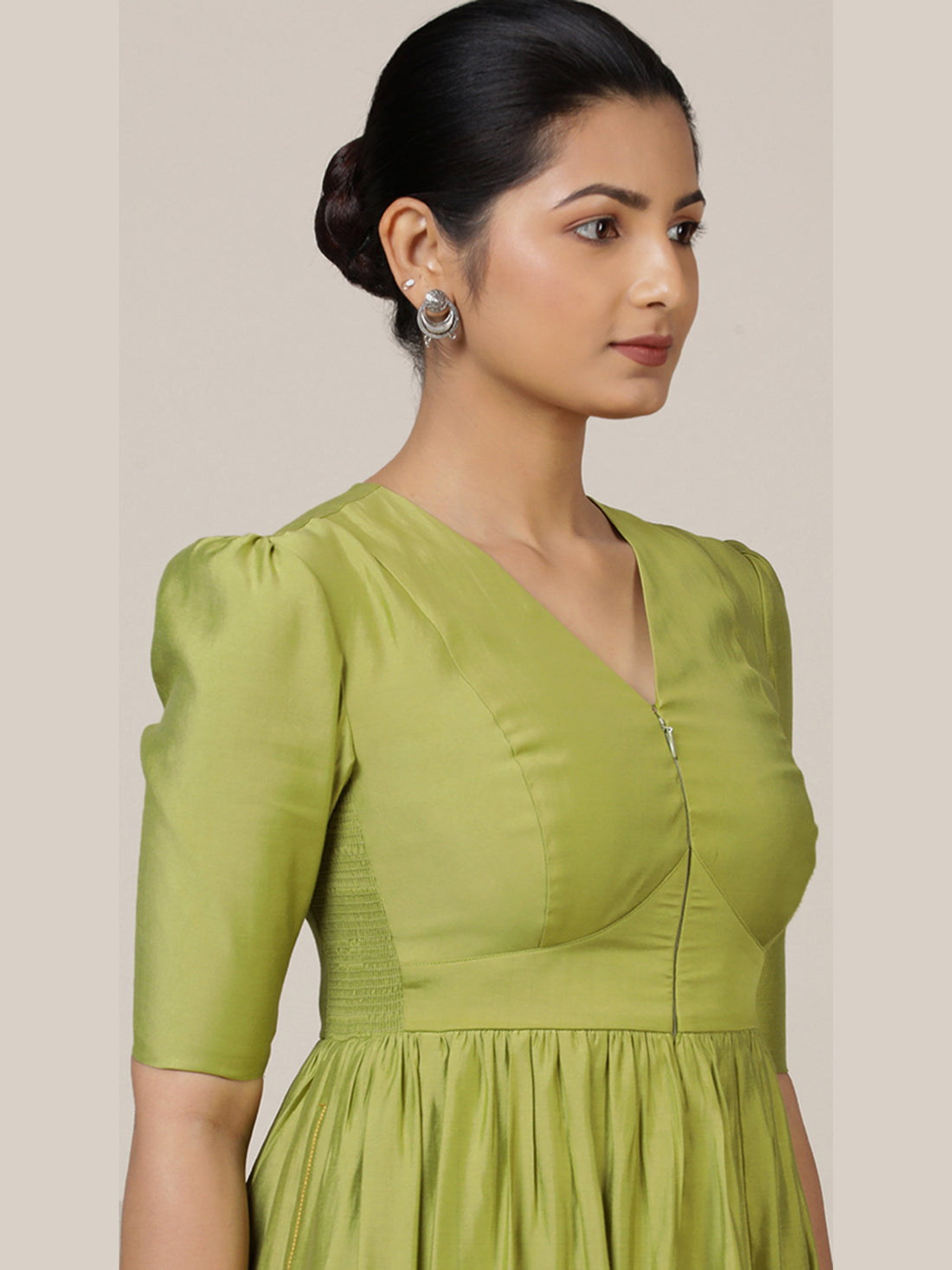 Faiza x Rozaana Kurta, in Green Viscose, featuring elbow sleeves and v-neckline, made for daily & work (view 3).
