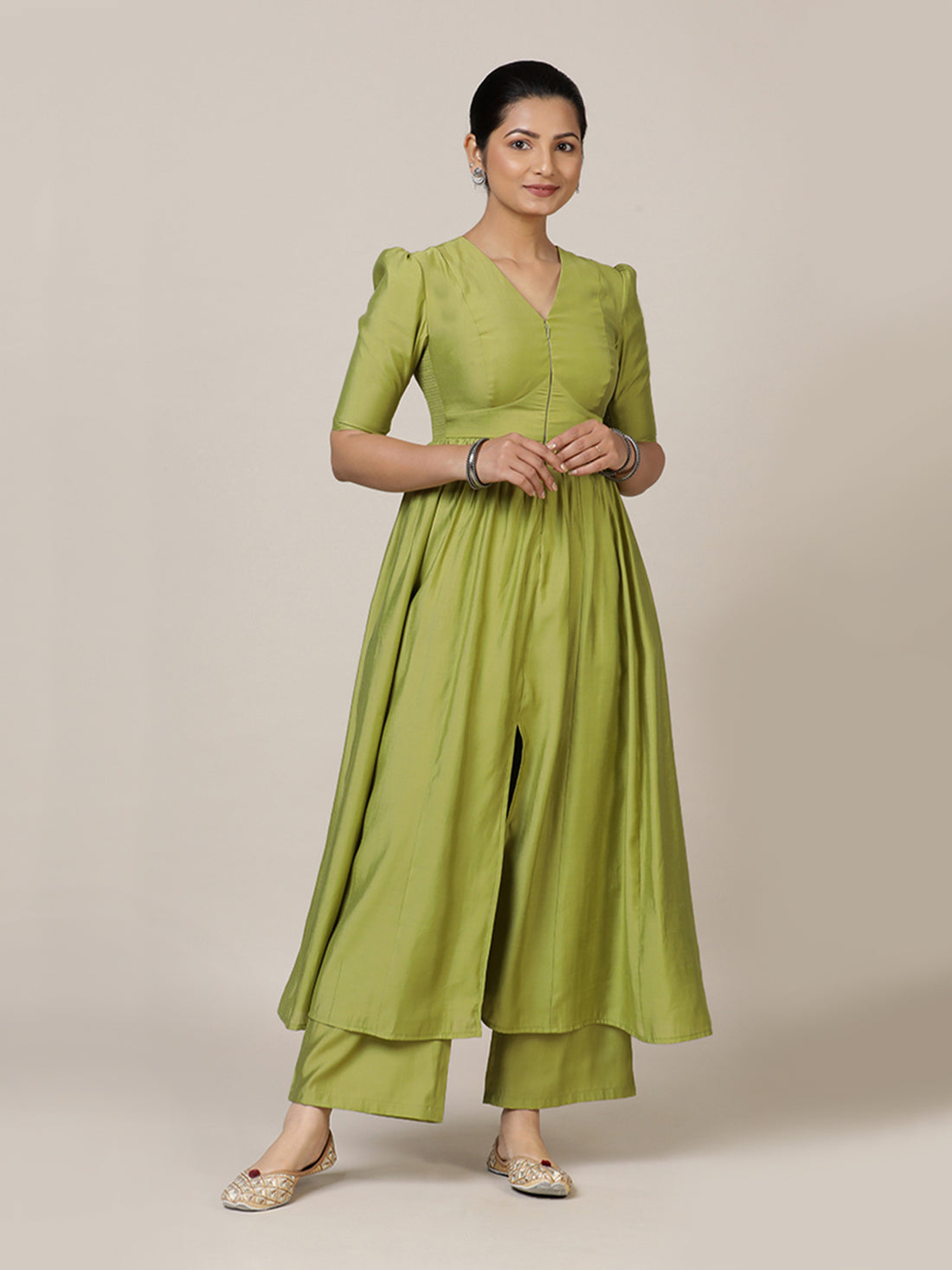 Faiza x Rozaana Kurta, in Green Viscose, featuring elbow sleeves and v-neckline, made for daily & work (view 8).