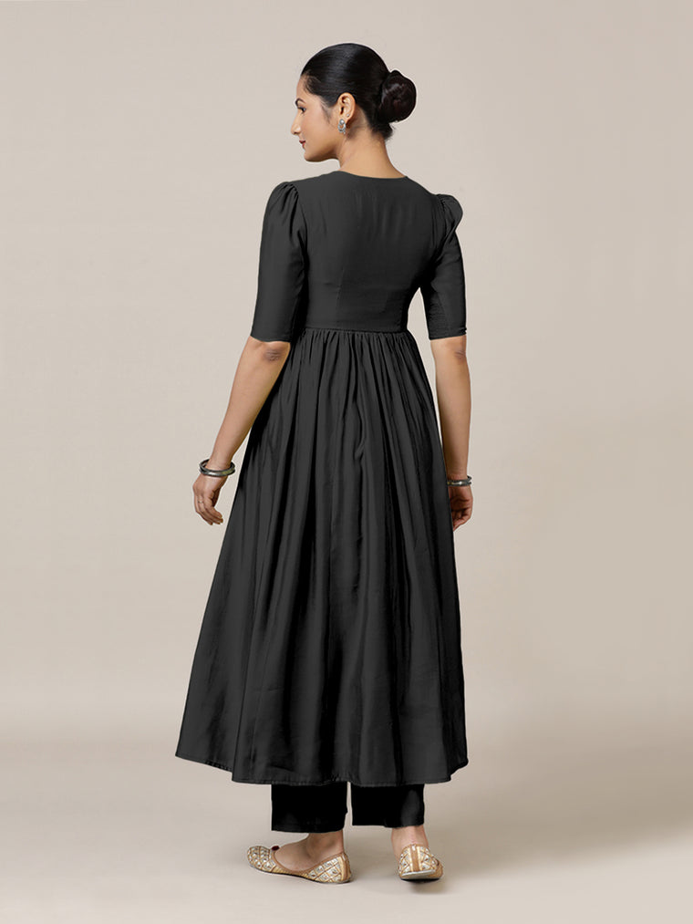 Faiza x Rozaana Kurta, in Black Viscose, featuring elbow sleeves and v-neckline, made for daily & work (view 2).