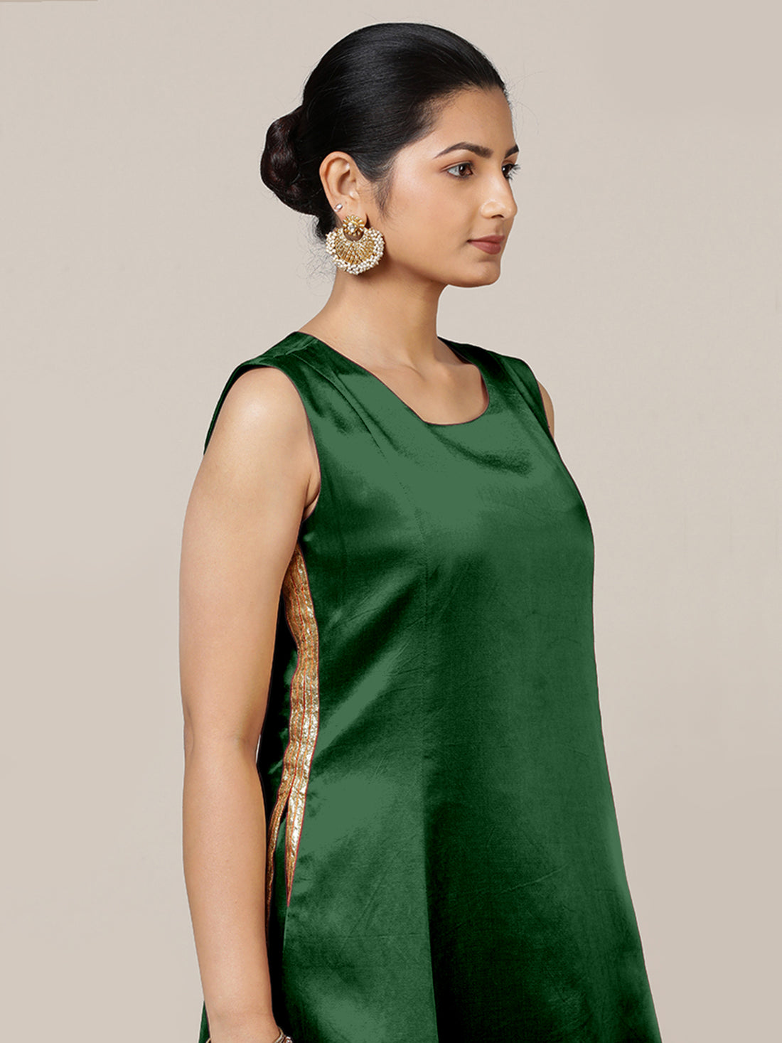 Gulnaaz x Tyohaar Kurta, in Green Vegan Silk, featuring sleeveless and round neckline, made for party & festive (view 4).