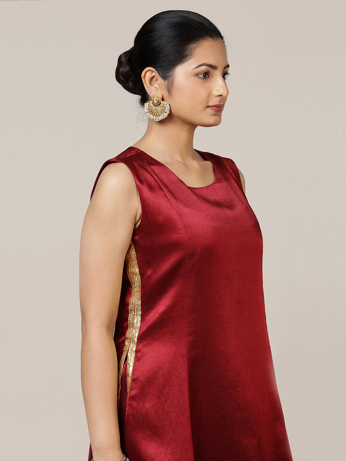 Gulnaaz x Tyohaar Kurta, in Red Vegan Silk, featuring sleeveless and round neckline, made for party & festive (view 4).