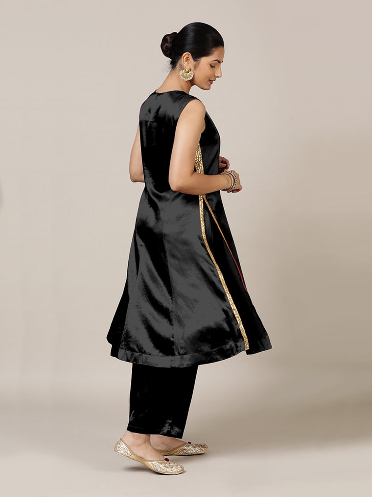 Gulnaaz x Tyohaar Kurta, in Black Vegan Silk, featuring sleeveless and round neckline, made for party & festive (view 3).