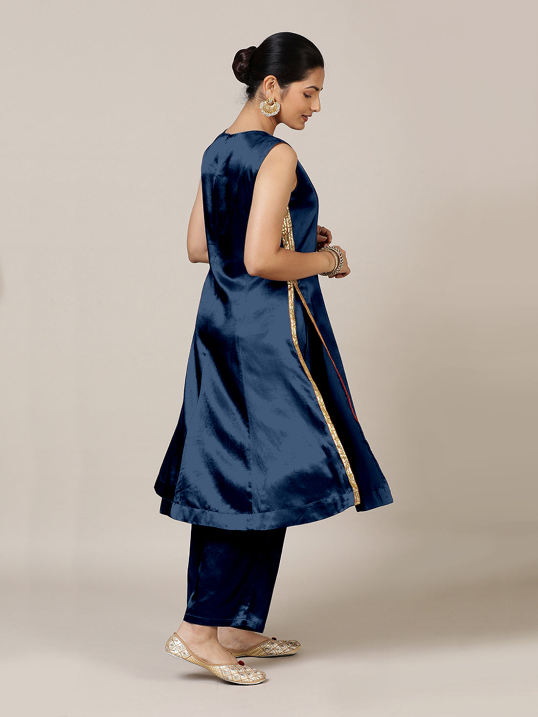 Gulnaaz x Tyohaar Kurta, in Blue Vegan Silk, featuring sleeveless and round neckline, made for party & festive (view 3).