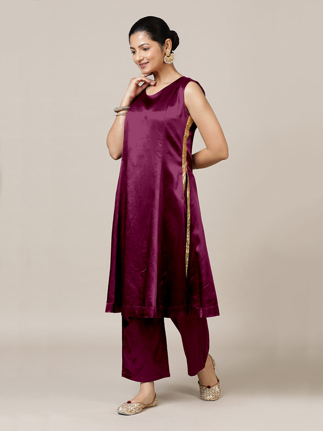 Gulnaaz x Tyohaar Kurta, in Red Vegan Silk, featuring sleeveless and round neckline, made for party & festive (view 8).