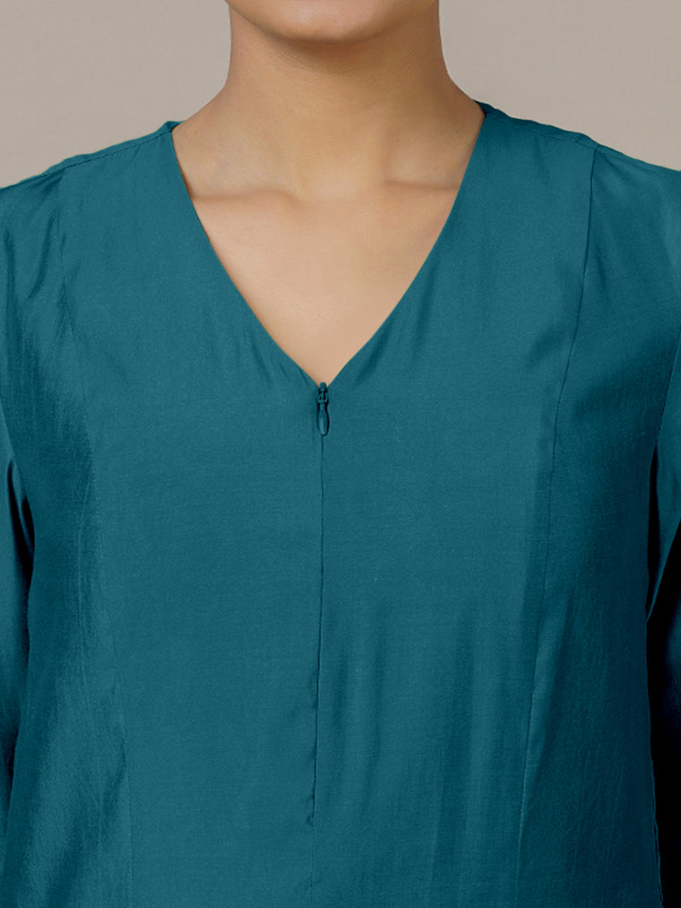 Mahek x Rozaana Kurta, in Blue Viscose, featuring three quarter sleeves and v-neckline, made for daily & work (view 3).