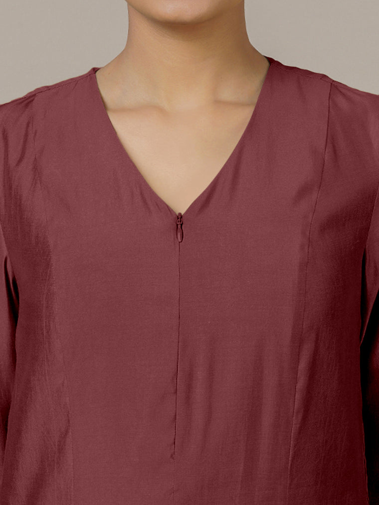 Mahek x Rozaana Kurta, in Maroon Viscose, featuring three quarter sleeves and v-neckline, made for daily & work (view 3).