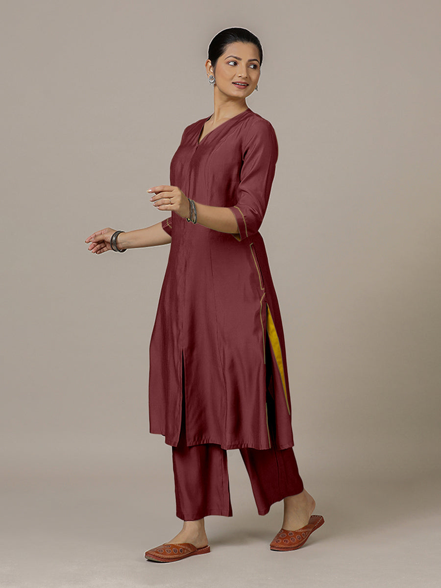 Mahek x Rozaana Kurta, in Maroon Viscose, featuring three quarter sleeves and v-neckline, made for daily & work (view 5).
