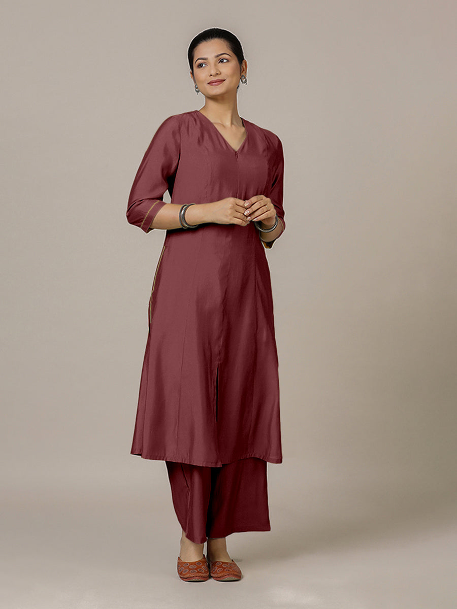 Mahek x Rozaana Kurta, in Maroon Viscose, featuring three quarter sleeves and v-neckline, made for daily & work (view 8).