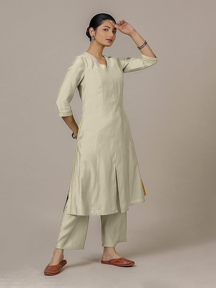 Mahek x Rozaana Kurta, in Cream Viscose, featuring three quarter sleeves and v-neckline, made for daily & work (view 7).