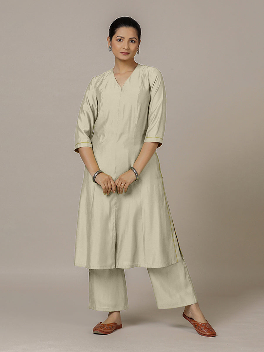 Mahek x Rozaana Kurta, in Cream Viscose, featuring three quarter sleeves and v-neckline, made for daily & work (view 8).