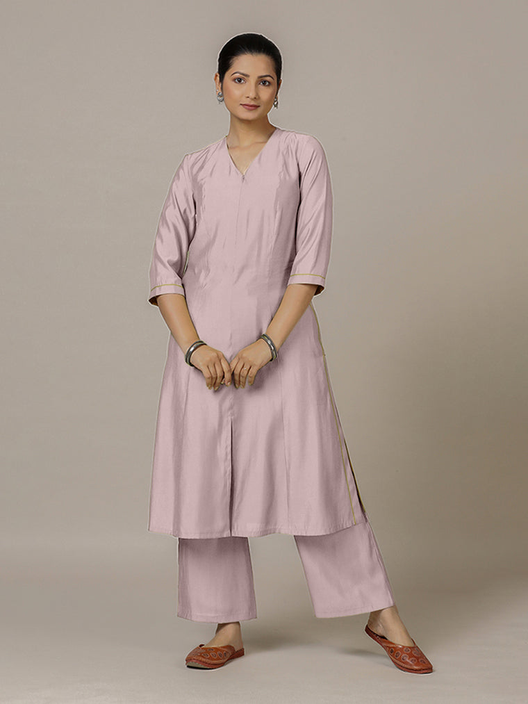 Mahek x Rozaana Kurta, in Purple Viscose, featuring three quarter sleeves and v-neckline, made for daily & work.