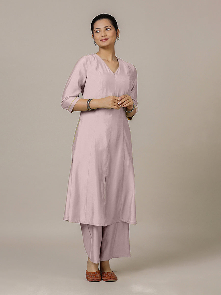Mahek x Rozaana Kurta, in Purple Viscose, featuring three quarter sleeves and v-neckline, made for daily & work (view 5).