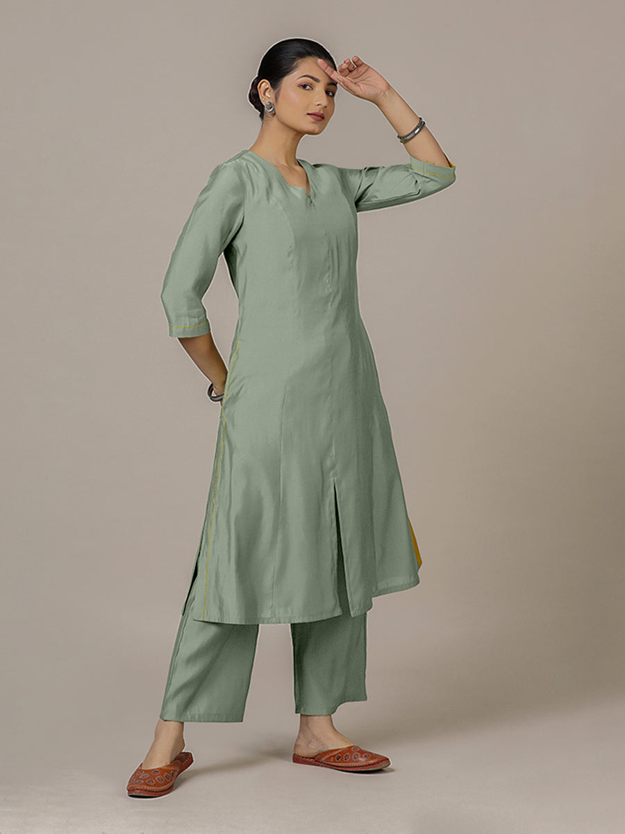 Mahek x Rozaana Kurta, in Green Viscose, featuring three quarter sleeves and v-neckline, made for daily & work (view 6).