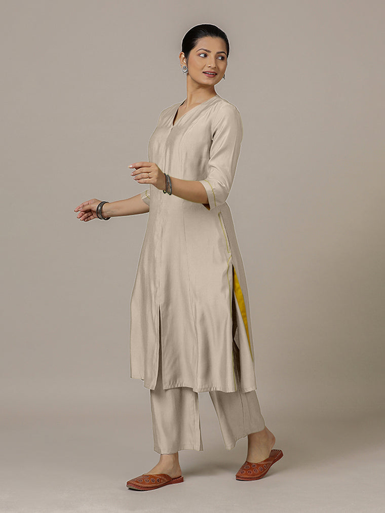 Mahek x Rozaana Kurta, in Grey Viscose, featuring three quarter sleeves and v-neckline, made for daily & work.