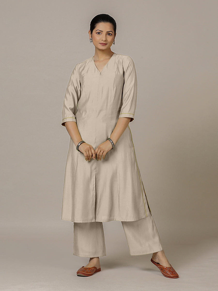 Mahek x Rozaana Kurta, in Grey Viscose, featuring three quarter sleeves and v-neckline, made for daily & work (view 8).