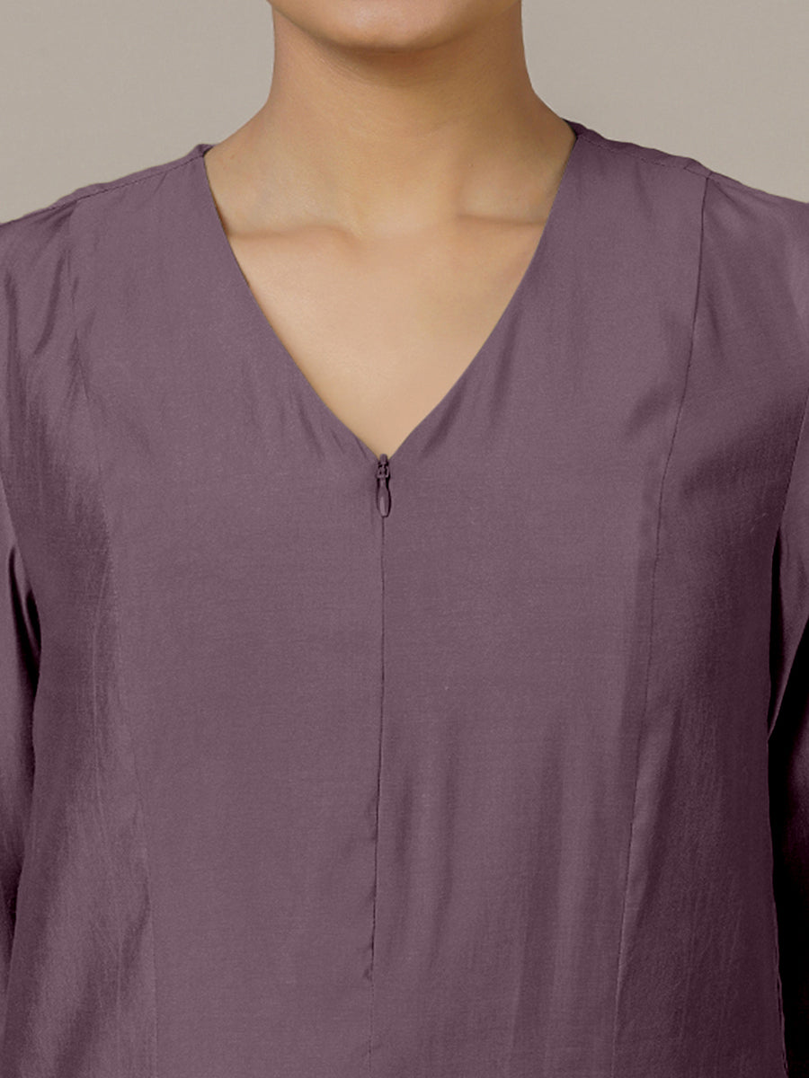 Mahek x Rozaana Kurta, in Purple Viscose, featuring three quarter sleeves and v-neckline, made for daily & work (view 3).