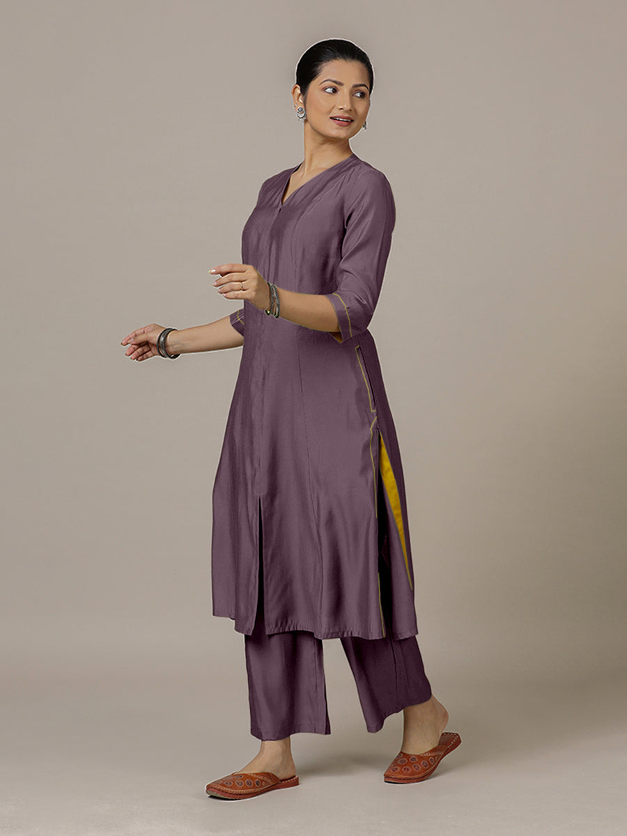 Mahek x Rozaana Kurta, in Purple Viscose, featuring three quarter sleeves and v-neckline, made for daily & work (view 8).