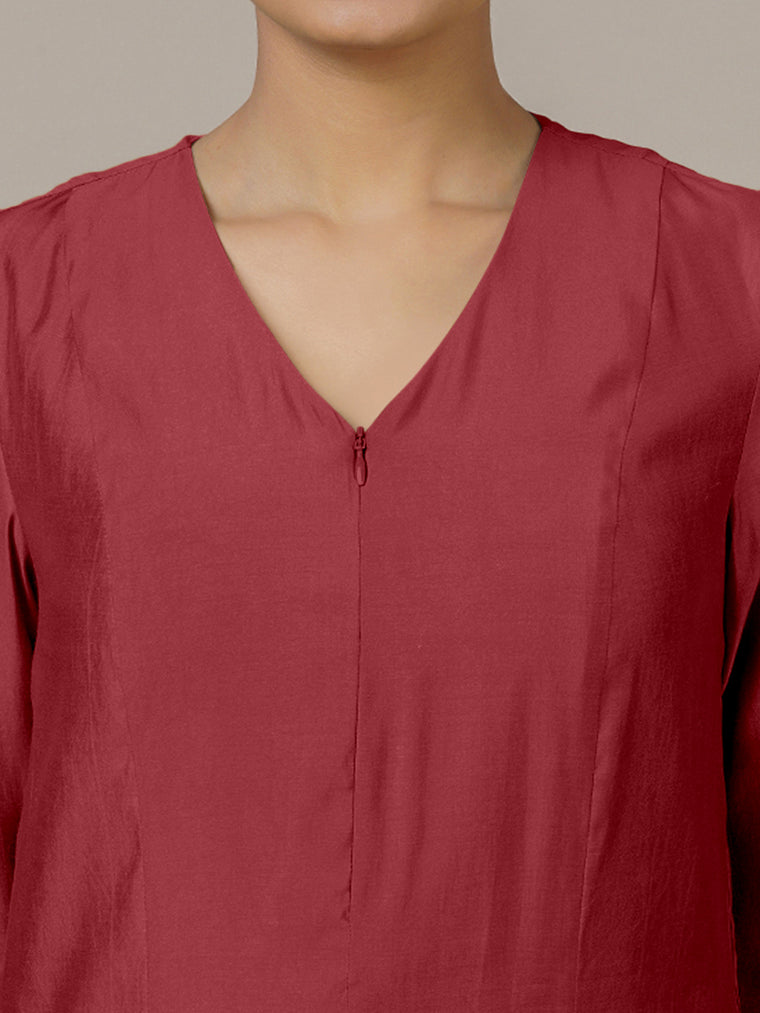 Mahek x Rozaana Kurta, in Red Viscose, featuring three quarter sleeves and v-neckline, made for daily & work (view 3).
