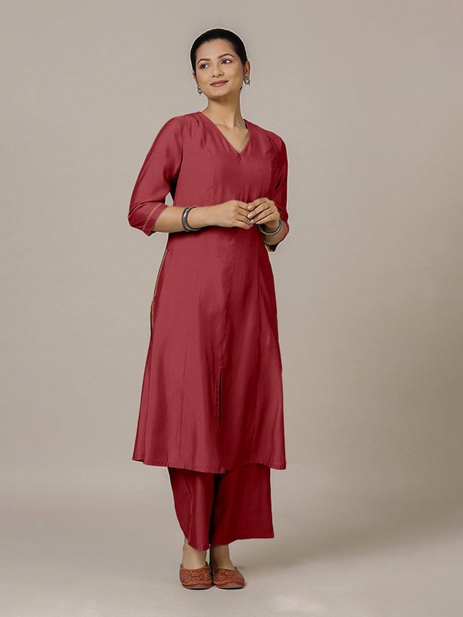 Mahek x Rozaana Kurta, in Red Viscose, featuring three quarter sleeves and v-neckline, made for daily & work (view 7).