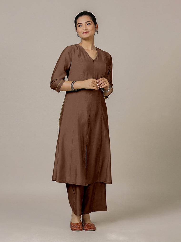 Mahek x Rozaana Kurta, in Brown Viscose, featuring three quarter sleeves and v-neckline, made for daily & work.