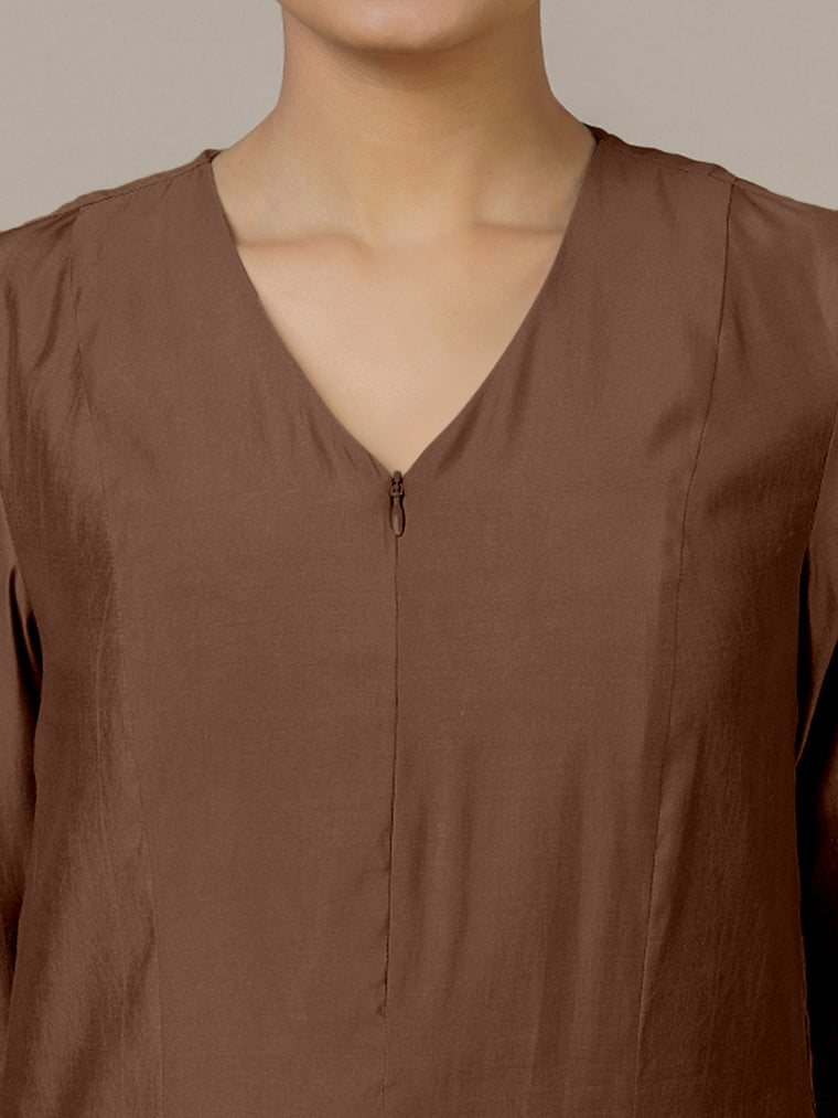Mahek x Rozaana Kurta, in Brown Viscose, featuring three quarter sleeves and v-neckline, made for daily & work (view 3).