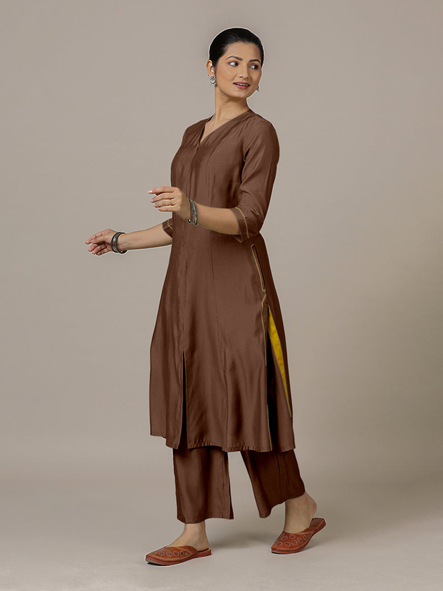 Mahek x Rozaana Kurta, in Brown Viscose, featuring three quarter sleeves and v-neckline, made for daily & work (view 5).