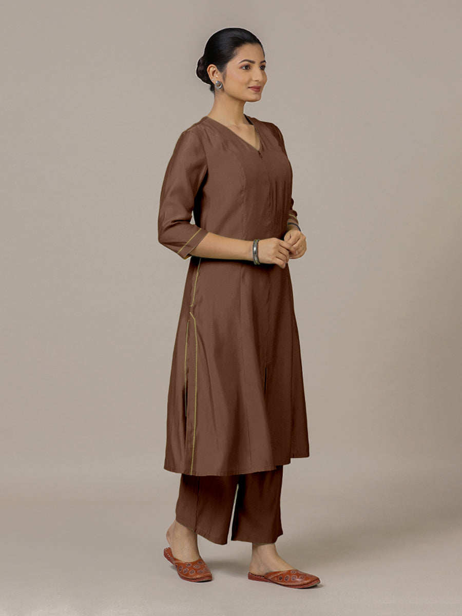 Mahek x Rozaana Kurta, in Brown Viscose, featuring three quarter sleeves and v-neckline, made for daily & work (view 8).