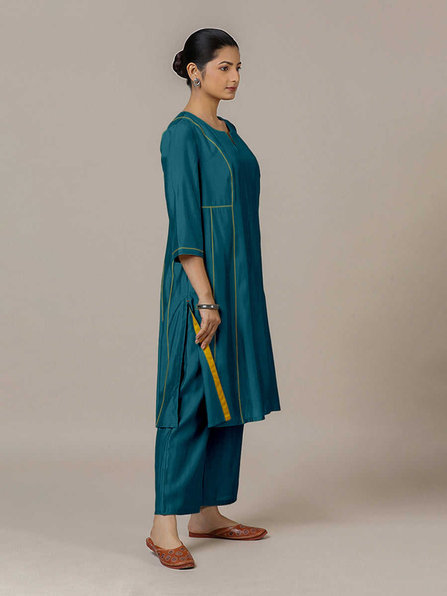 Mahi x Rozaana Kurta, in Green Viscose, featuring three quarter sleeves and round neck with splitline, made for daily & work.