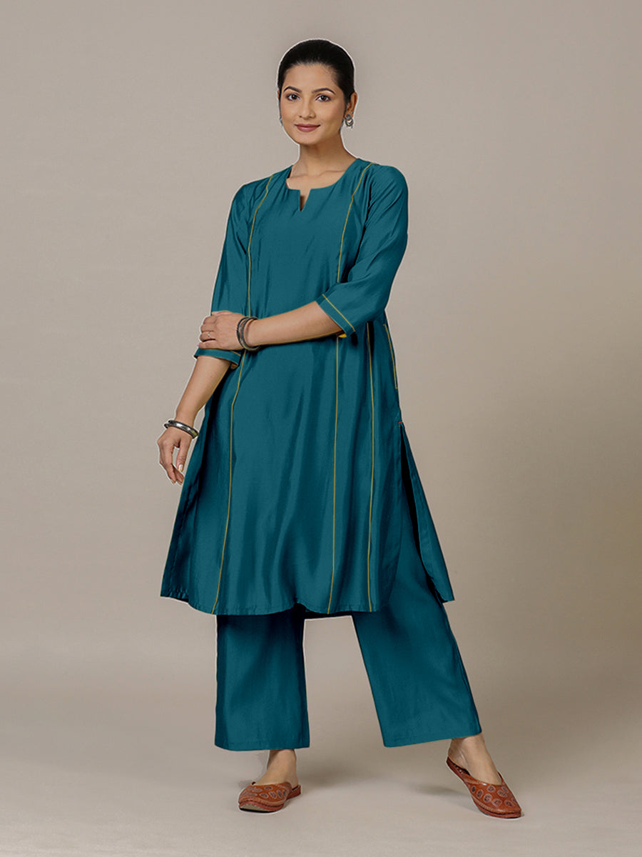Mahi x Rozaana Kurta, in Green Viscose, featuring three quarter sleeves and round neck with splitline, made for daily & work.