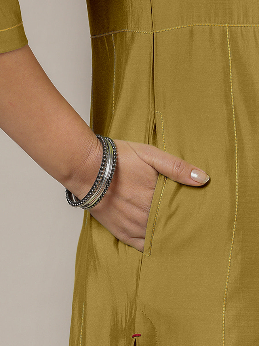 Mahi x Rozaana Kurta, in Yellow Viscose, featuring three quarter sleeves and round neck with splitline (view 4).