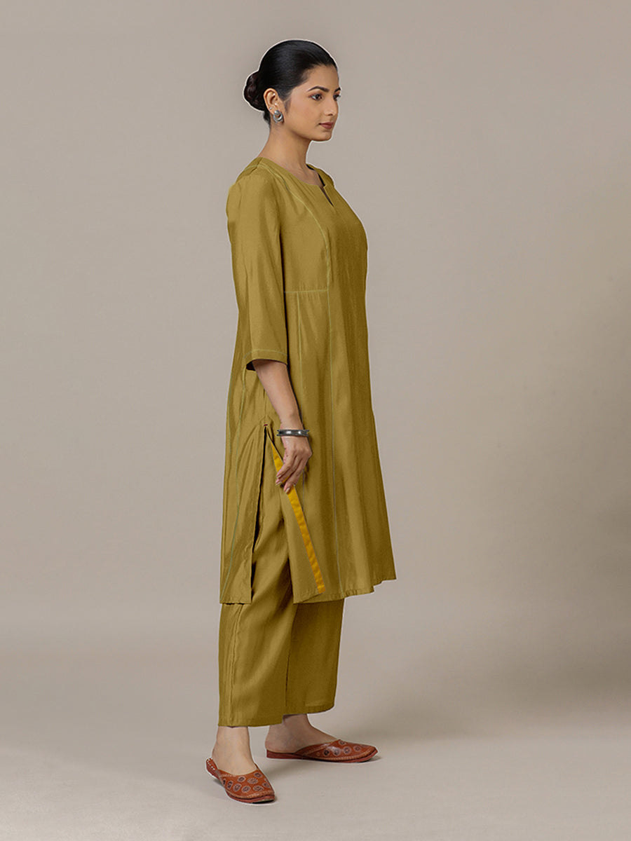 Mahi x Rozaana Kurta, in Yellow Viscose, featuring three quarter sleeves and round neck with splitline (view 5).