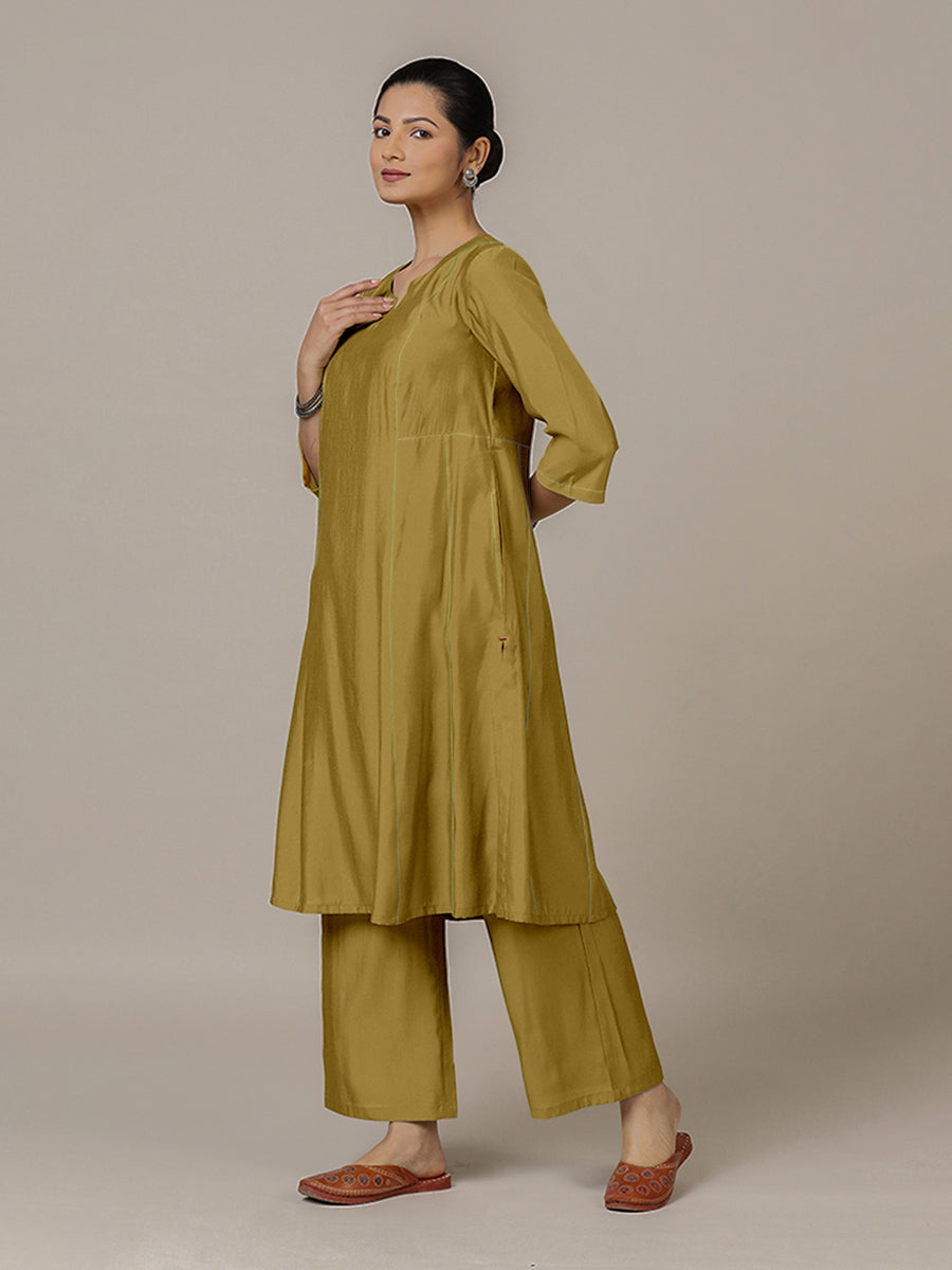 Mahi x Rozaana Kurta, in Yellow Viscose, featuring three quarter sleeves and round neck with splitline (view 8).
