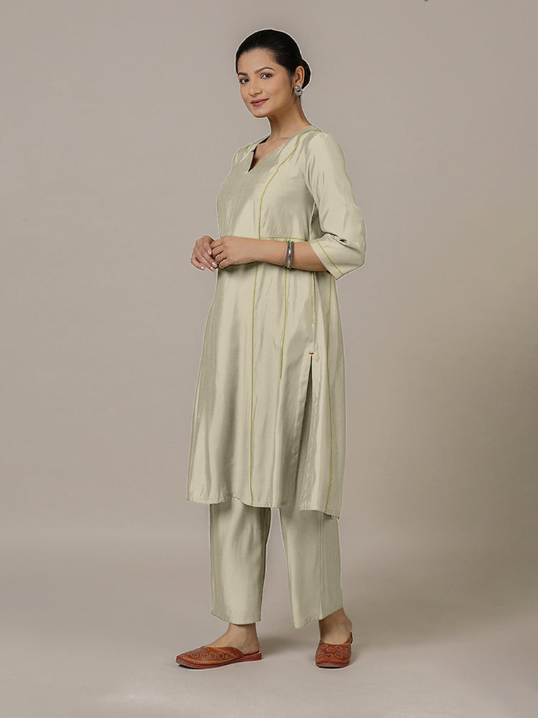 Mahi x Rozaana Kurta, in Cream Viscose, featuring three quarter sleeves and round neck with splitline, made for daily & work.