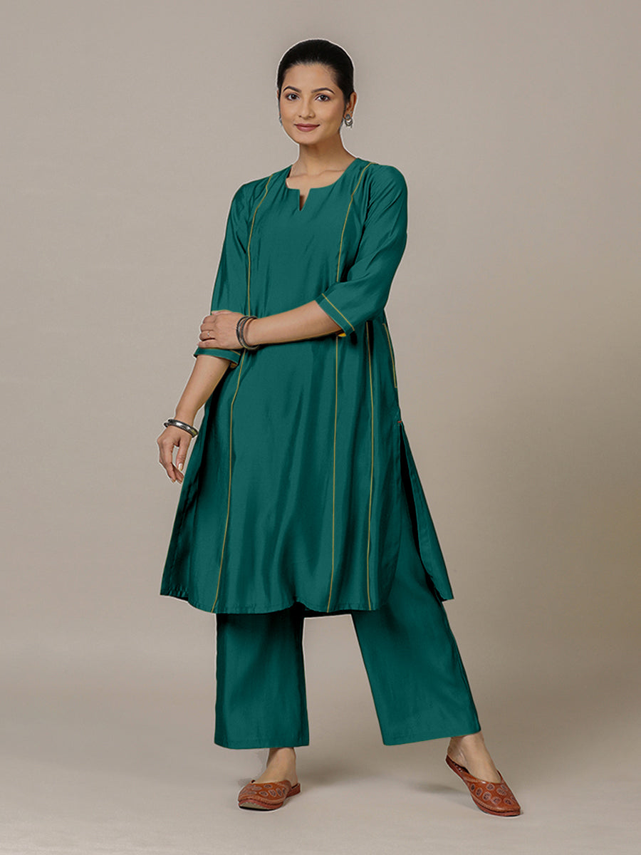Mahi x Rozaana Kurta, in Green Viscose, featuring three quarter sleeves and round neck with splitline, made for daily & work.