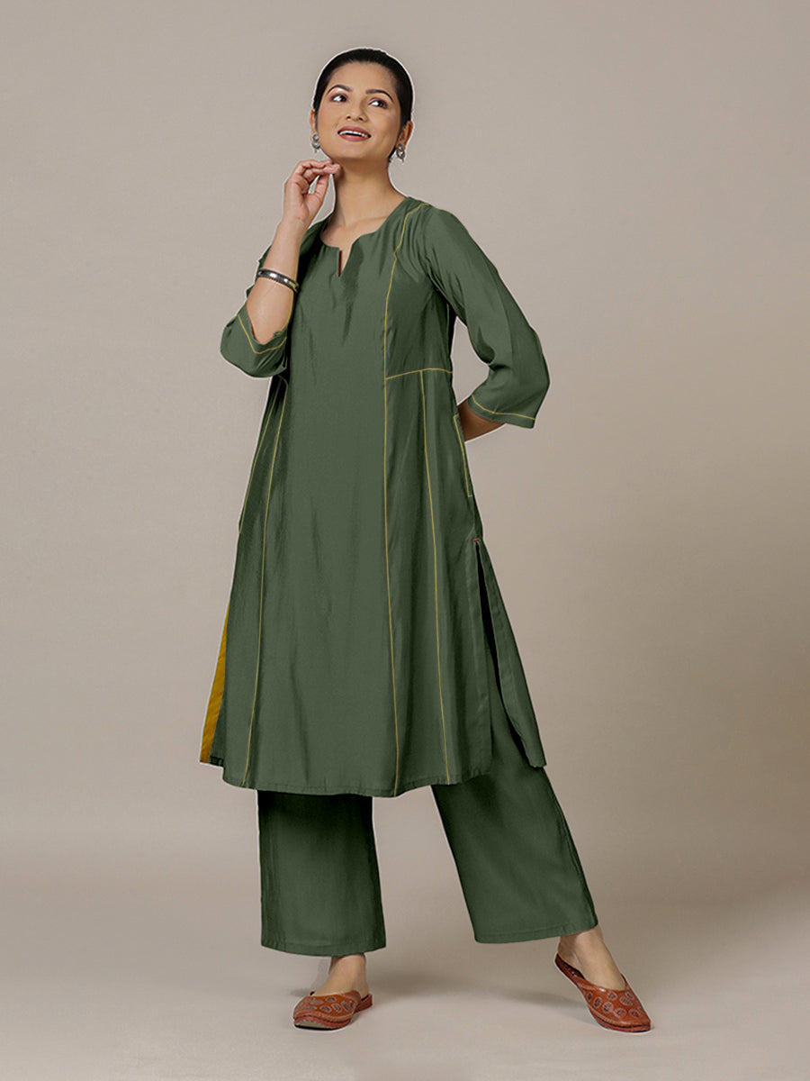 Mahi x Rozaana Kurta, in Green Viscose, featuring three quarter sleeves and round neck with splitline, made for daily & work.