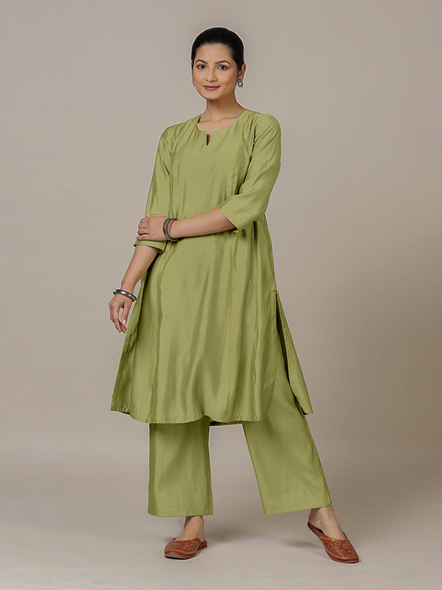 Mahi x Rozaana Kurta, in Green Viscose, featuring three quarter sleeves and round neck with splitline, made for daily & work.