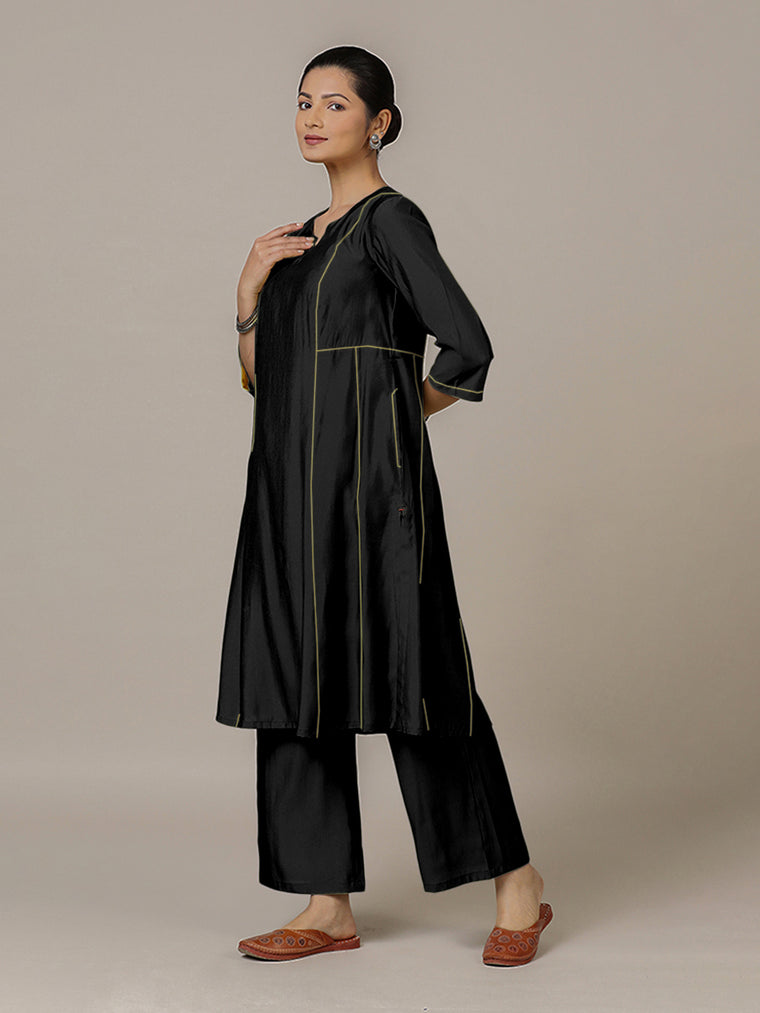 Mahi x Rozaana Kurta, in Black Viscose, featuring three quarter sleeves and round neck with splitline, made for daily & work.