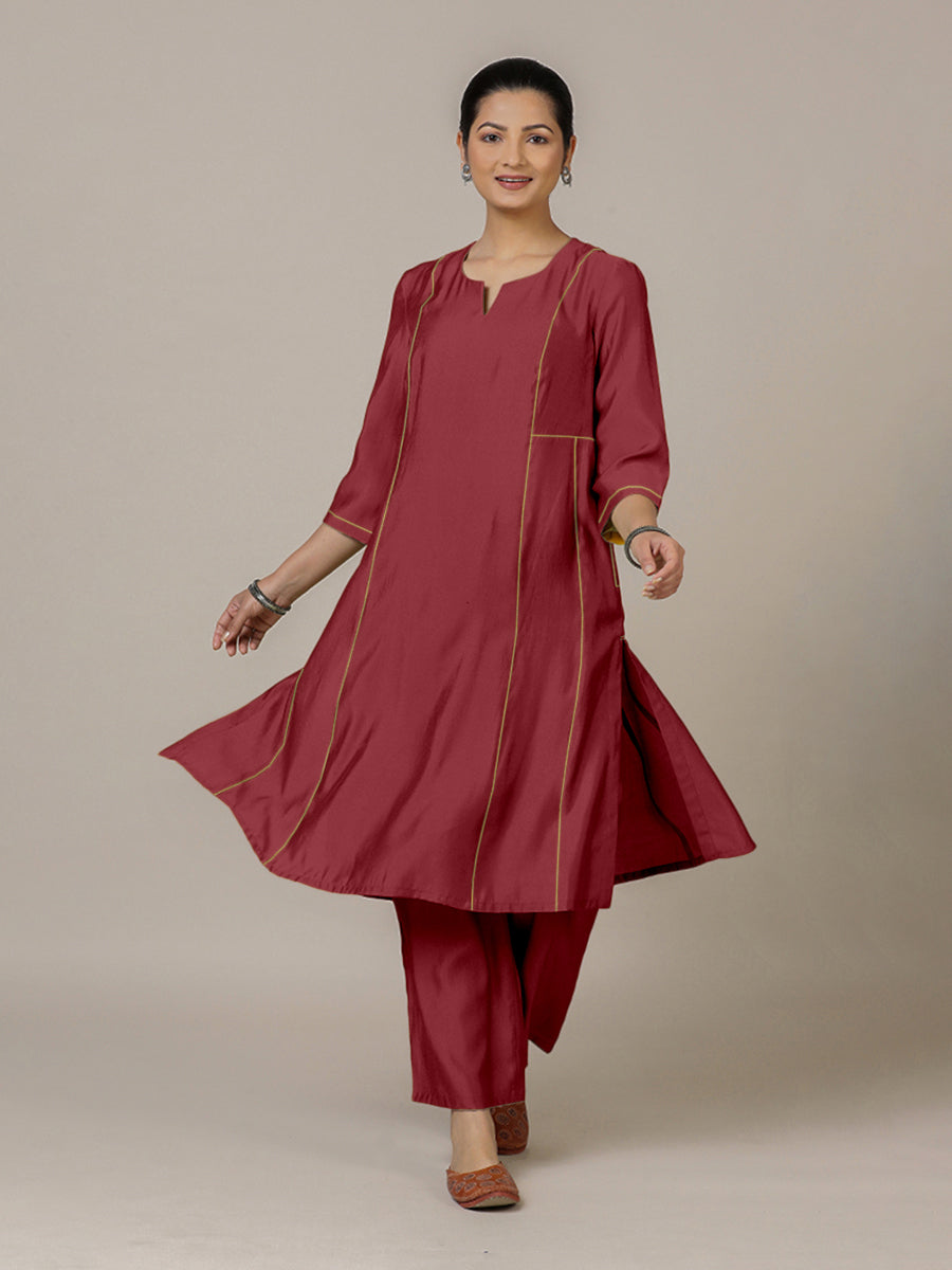 Mahi x Rozaana Kurta, in Red Viscose, featuring three quarter sleeves and round neck with splitline, made for daily & work.