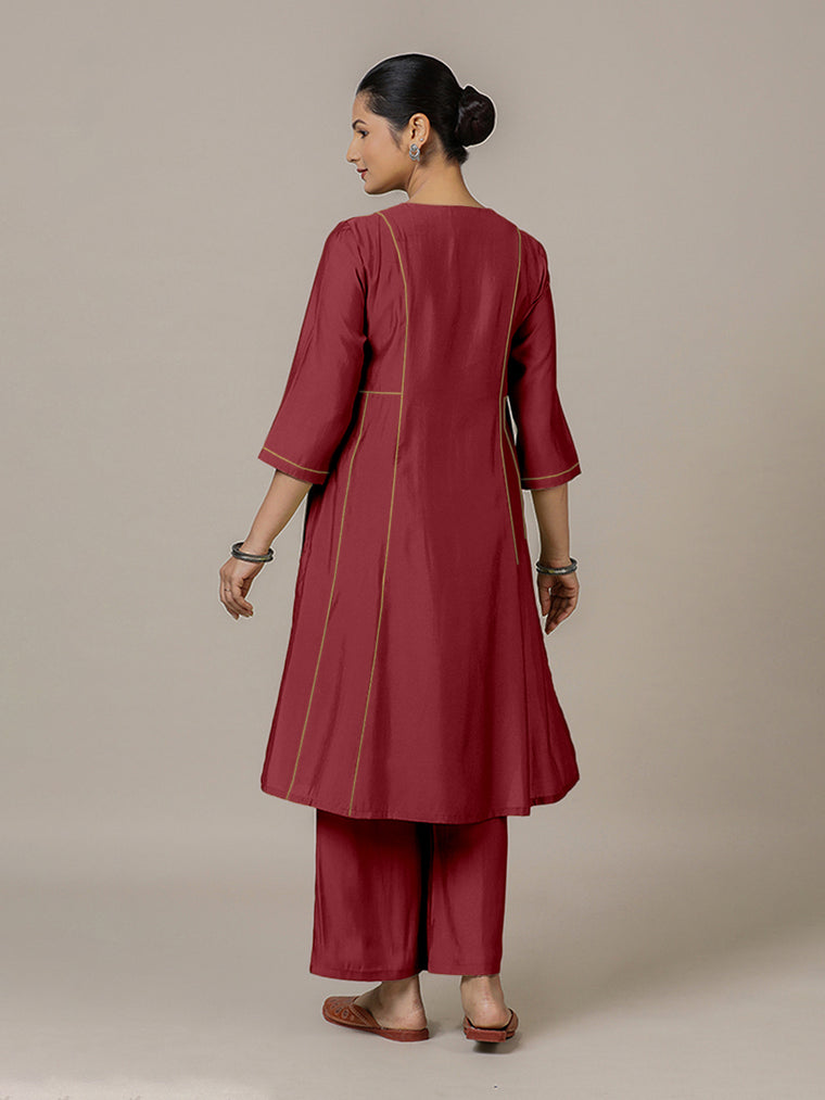 Mahi x Rozaana Kurta, in Red Viscose, featuring three quarter sleeves and round neck with splitline, made for daily & work.