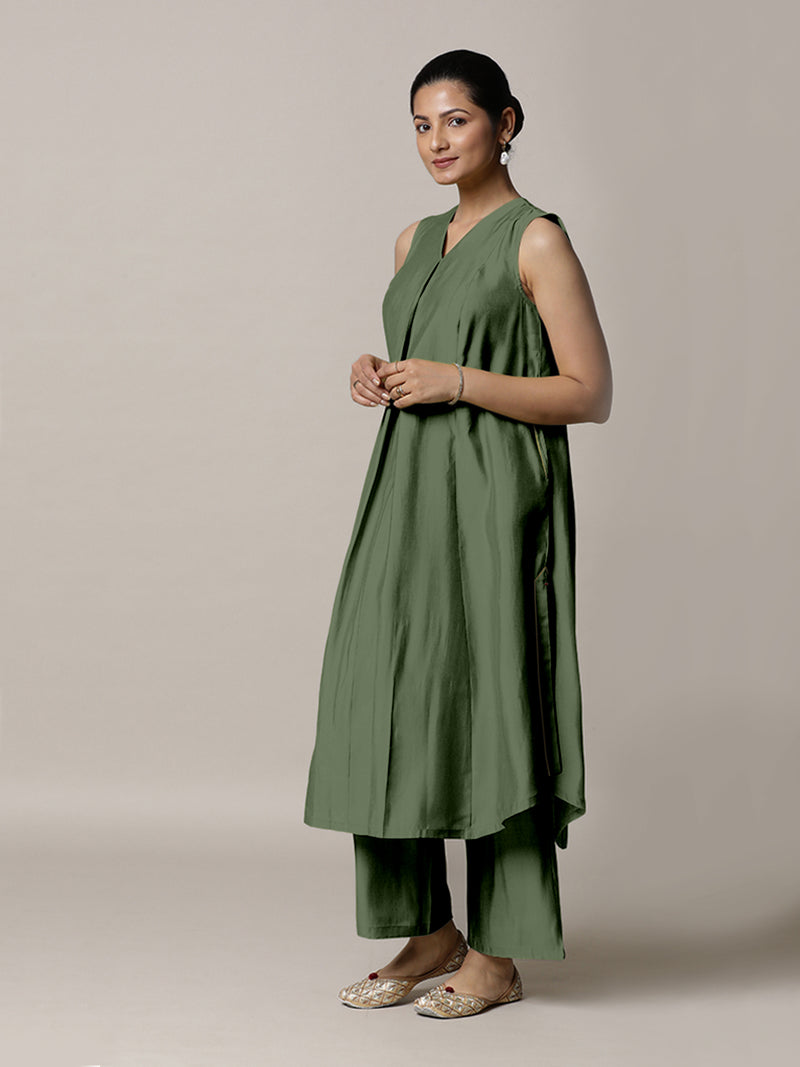 Mirha x Rozaana | A Line Kurta in Hunter Green with Thread Work | Coords or Only Kurta-Binks
