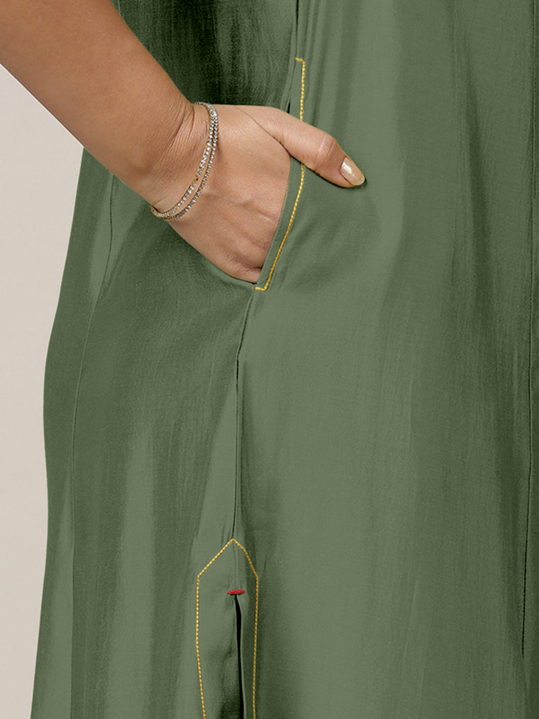 Mirha x Rozaana Kurta, in Green Viscose, featuring sleeveless and v-neckline, made for daily & work (view 3).