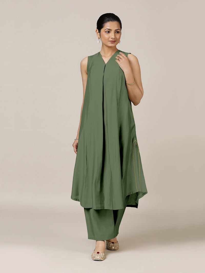 Mirha x Rozaana | A Line Kurta in Hunter Green with Thread Work | Coords or Only Kurta-Binks