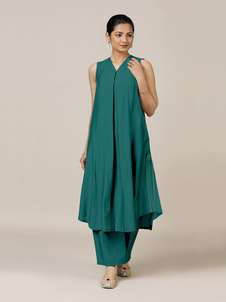 Mirha x Rozaana Kurta, in Green Viscose, featuring sleeveless and v-neckline, made for daily & work.