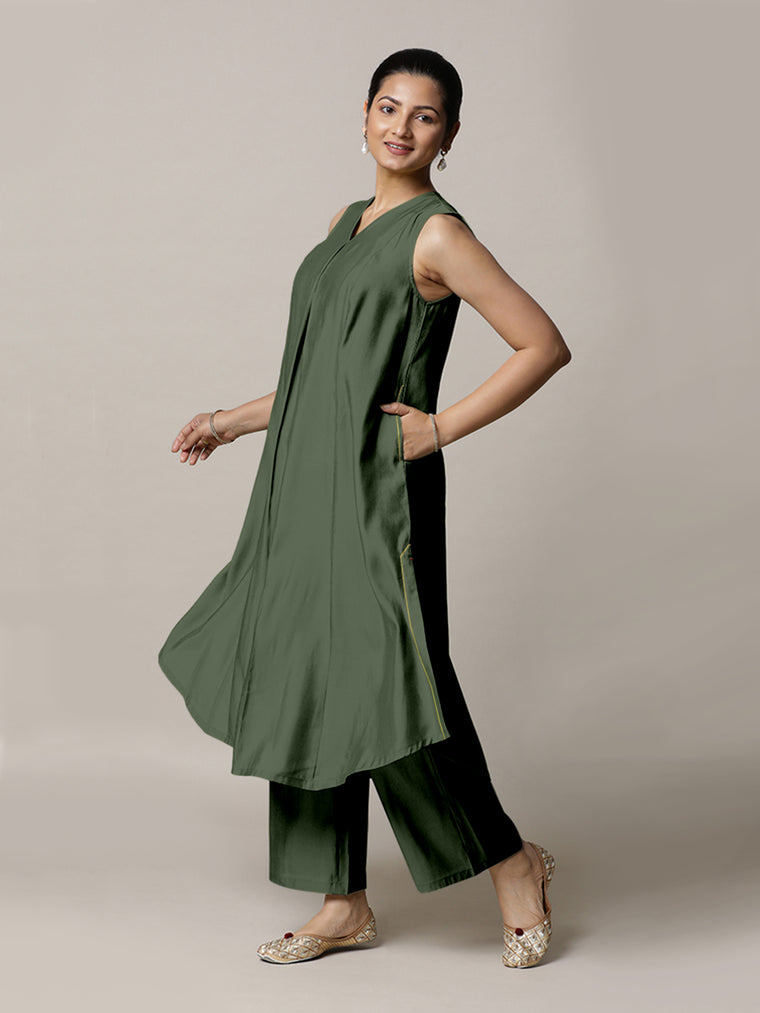 Mirha x Rozaana Kurta, in Green Viscose, featuring sleeveless and v-neckline, made for daily & work.