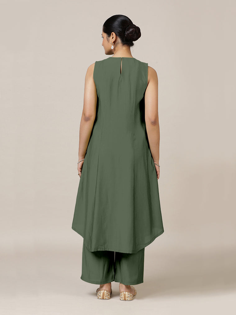 Mirha x Rozaana Kurta, in Green Viscose, featuring sleeveless and v-neckline, made for daily & work (view 2).