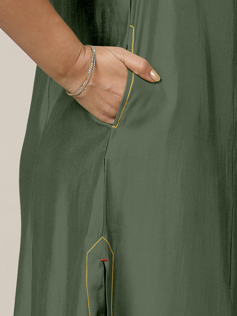 Mirha x Rozaana Kurta, in Green Viscose, featuring sleeveless and v-neckline, made for daily & work (view 3).