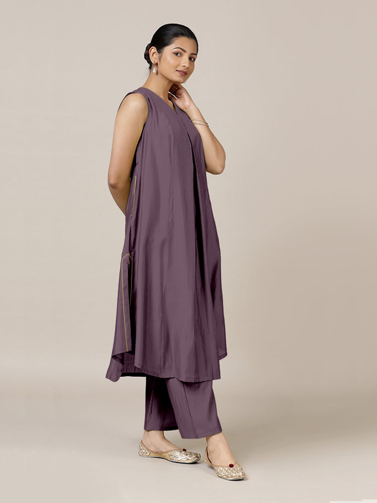 Mirha x Rozaana Kurta, in Purple Viscose, featuring sleeveless and v-neckline, made for daily & work.