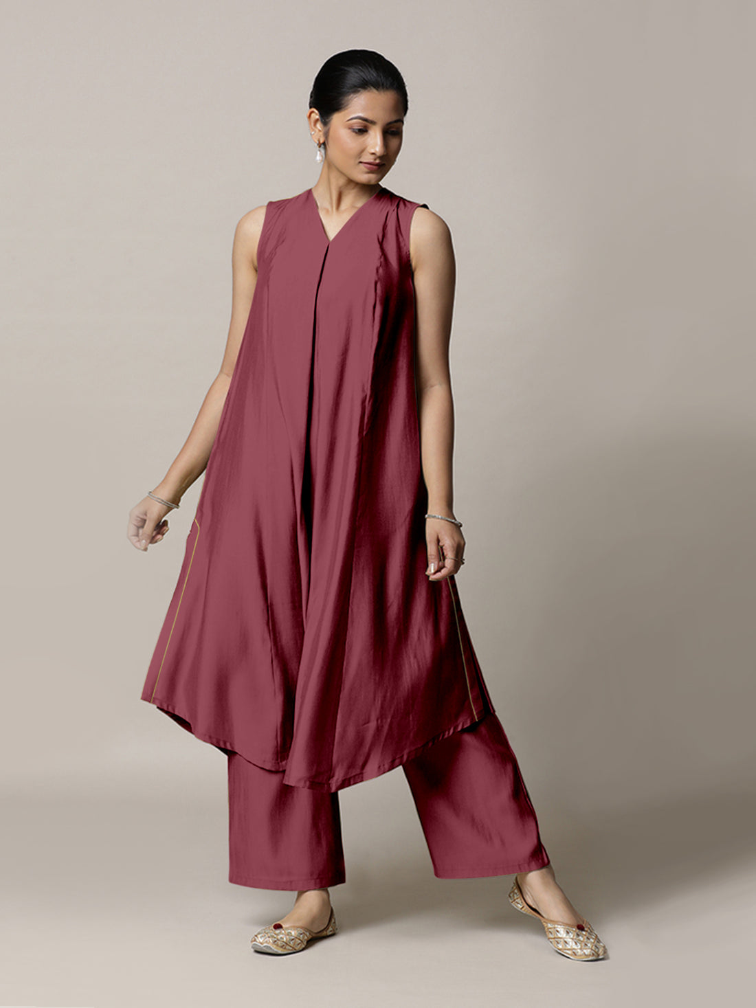 Mirha x Rozaana Kurta, in Pink Viscose, featuring sleeveless and v-neckline, made for daily & work.