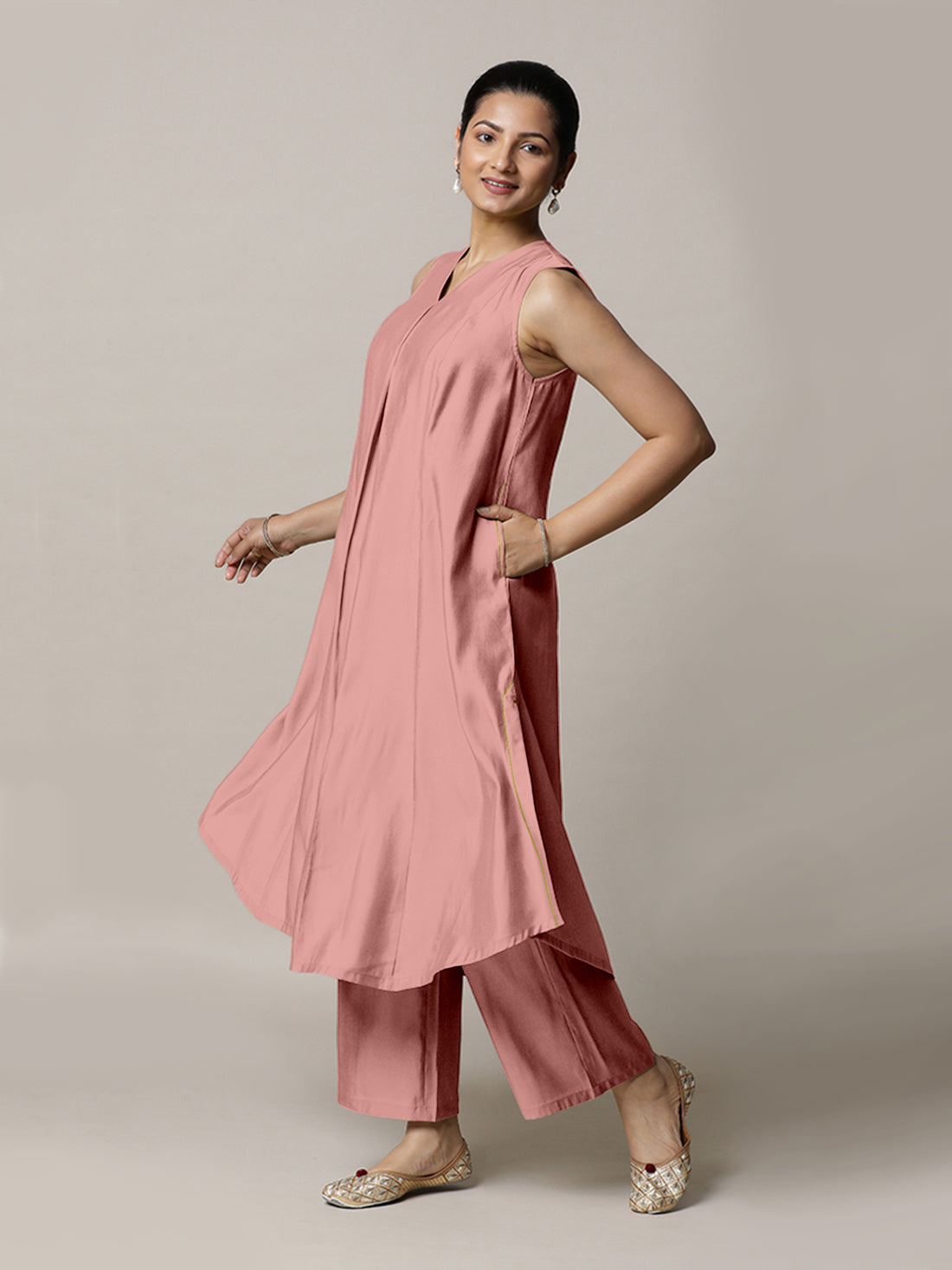 Mirha x Rozaana Kurta, in Pink Viscose, featuring sleeveless and v-neckline, made for daily & work (view 5).